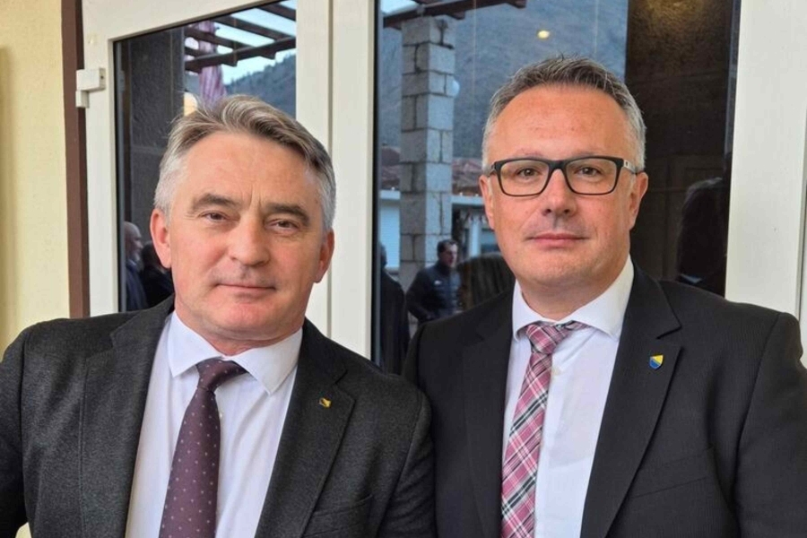 SANEL KAJAN NA METI BRUTALNIH PRIJETNJI ZBOG OTPORA POLITICI HDZ-a: 'Objavljuje se radno mjesto moje supruge. Slike moje maloljetne djece su preplavljene društvenim mrežama. Meni je poslana...!'
