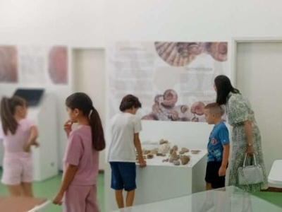 Prava mala arheološka avantura: Djeca u Brčkom tragaju za kostima dinosaurusa