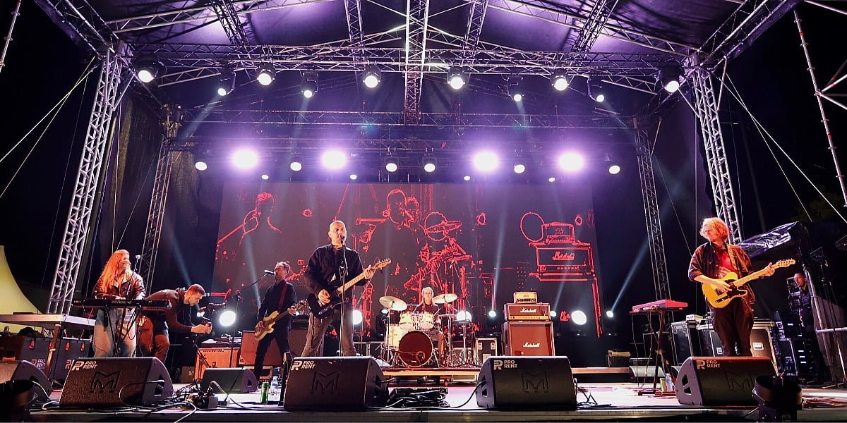 Sjajna atmosfera prve večeri Beerka festivala: Bendovi Velahavle i Tap 011 rasplesali publiku u Istočnom Sarajevu