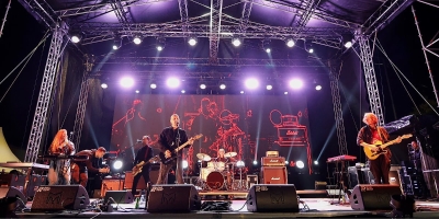 Sjajna atmosfera prve večeri Beerka festivala: Bendovi Velahavle i Tap 011 rasplesali publiku u Istočnom Sarajevu