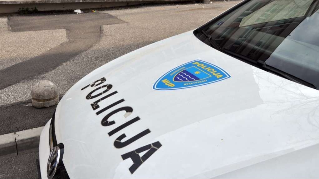 Teška saobraćajna nesreća: Vozilom udario pješakinju, poginula na licu mjesta