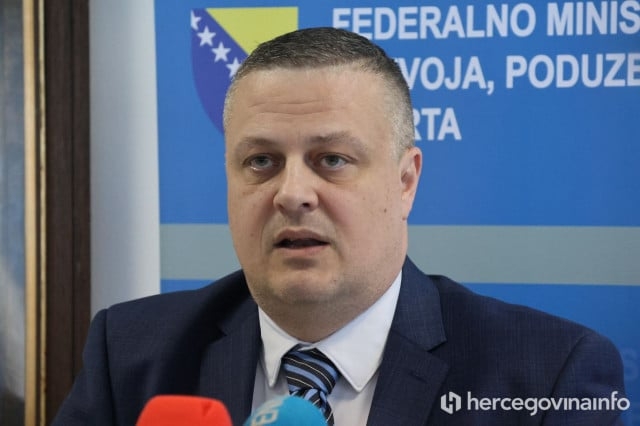 Sud Vojinu Mijatoviću zabranio obavljanje rukovodećih dužnosti u FBiH
