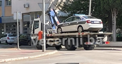 I to je BiH: U Mostaru pauk odvezao policijsko vozilo