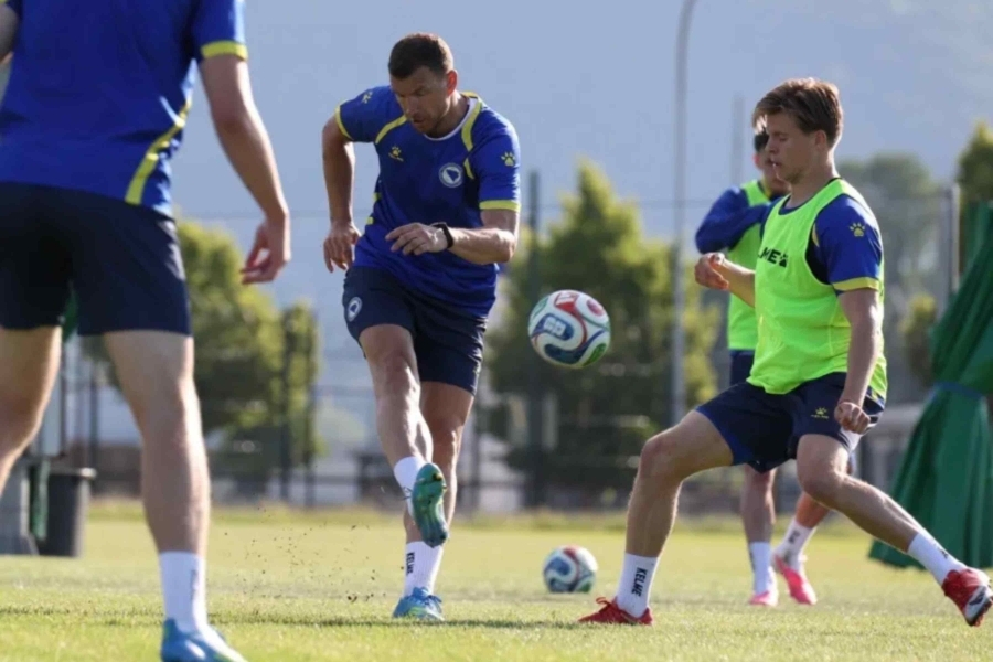 MAKSIMALNA POSVEĆENOST: Zmajevi odradili još jedan trening, jedan detalj privukao pažnju... (FOTO)