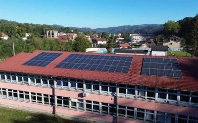 Lopare: Srednja škola "Vuk Karadžić" dobila klima uređaje