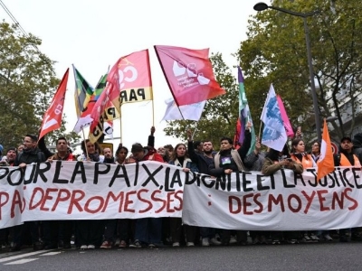 Protesti u Parizu, do 13 časova 135 hapšenja širom Francuske