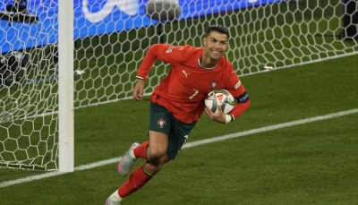 Ronaldu pozlilo u toku meča: „Nije trebalo da se vraća na teren“