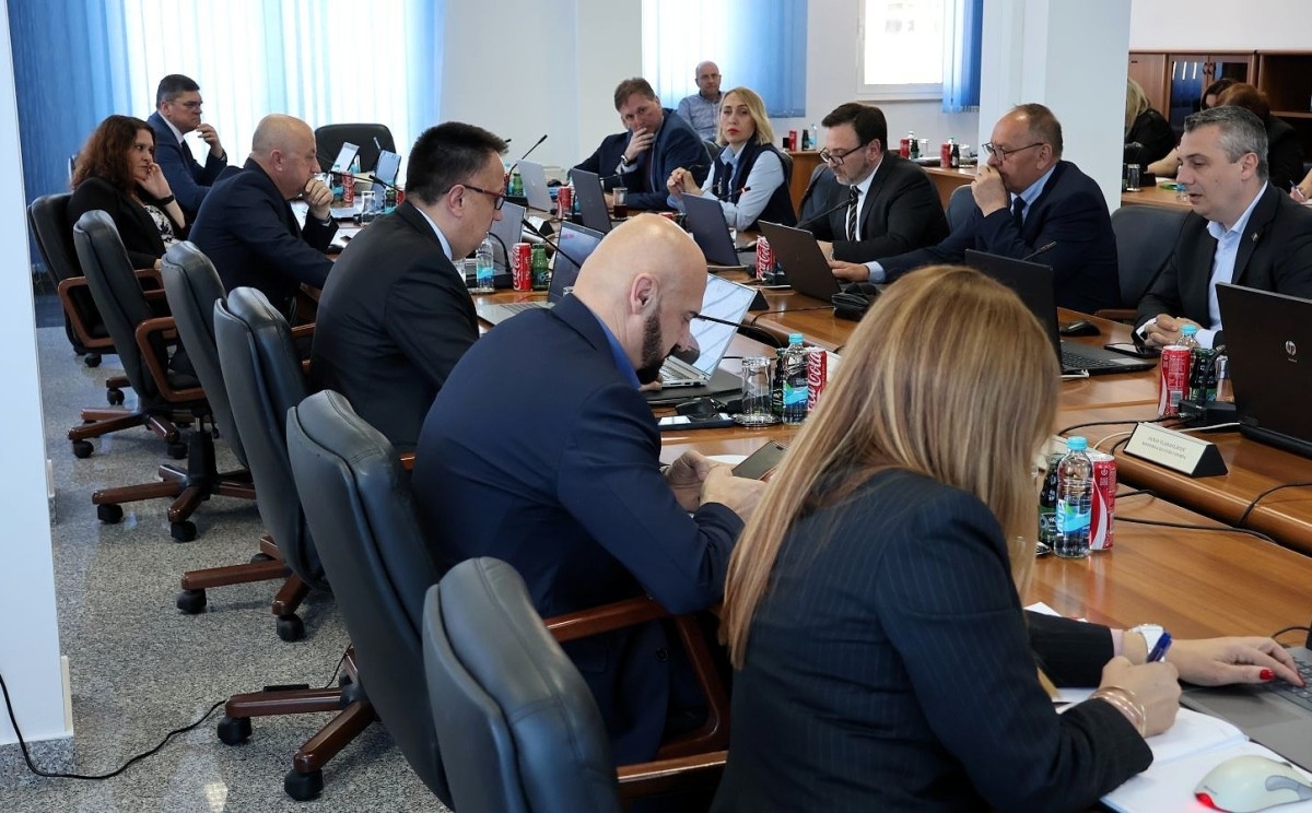 Mjera za stabilizaciju cijena goriva: Vlada FBiH traži ukidanje carina na uvoz nafte