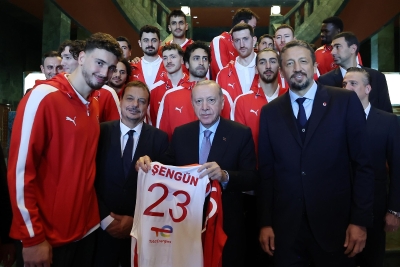 Erdogan primio košarkaše Turske nakon historijske srebrene medalje na Eurobasketu