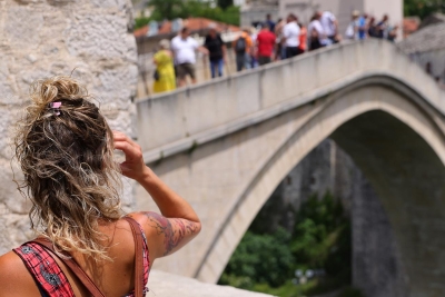 BiH gori na 38 °C: Sunce prži bez milosti, a na jugu prijeti lokalno nevrijeme