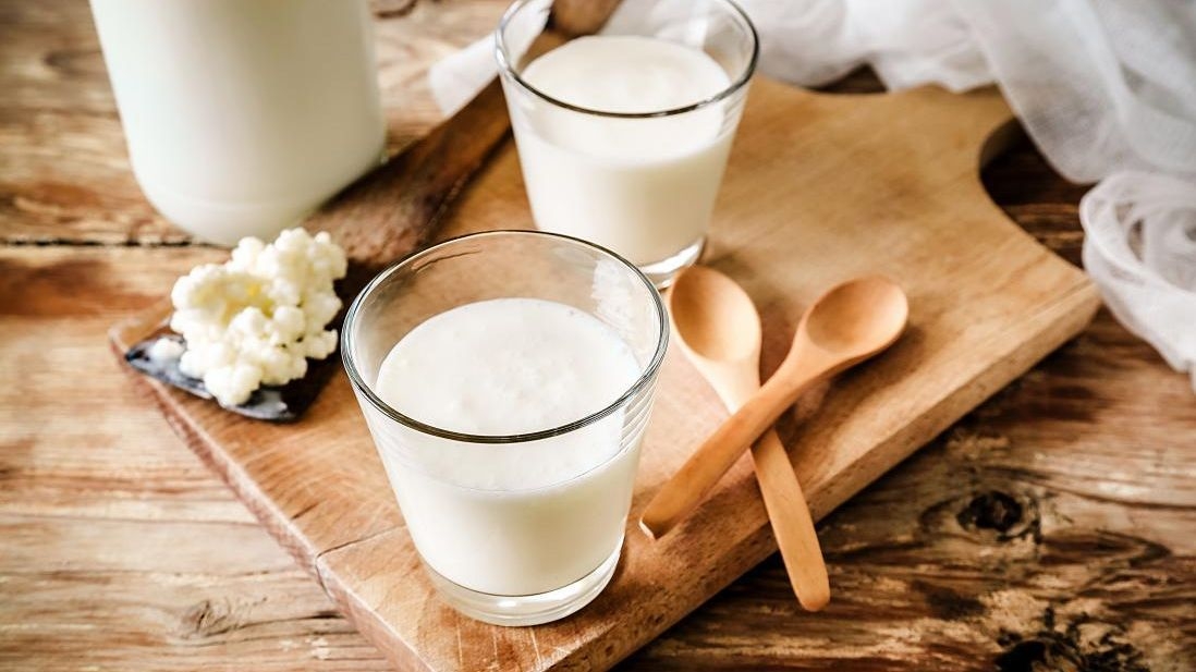 Kefir, jogurt ili kiseli kupus: Šta je najbolje za crijeva i zdravu probavu?
