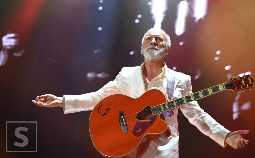"Kad si rekla da me voliš, prvi put kad si rekla to...": Dino Merlin i pjesma dana