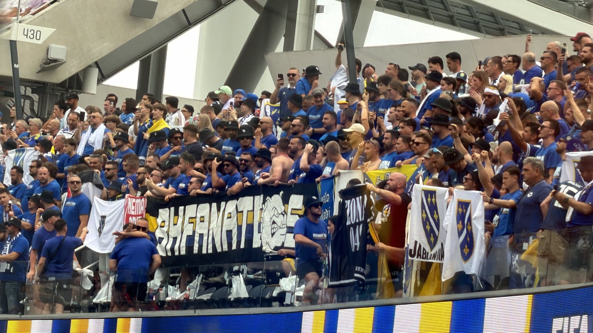 Pogledajte kako izgledaju tribine stadiona uoči susreta Zmajeva i Švicarske