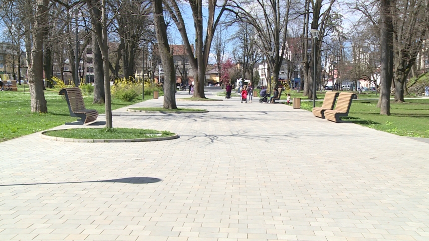 Sunčano i toplo vrijeme, popodne naoblačenje i kiša