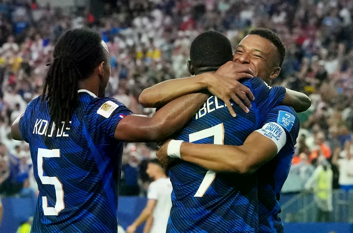 Nestvarna dominacija Trikolora u susretu koji je trajao pet sati: Blistao Mbappe!