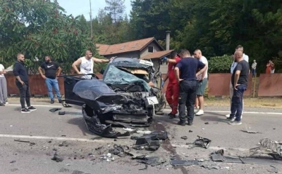 Teška nesreća na regionalnoj cesti Banovići - Živinice, saobraćaj obustavljen