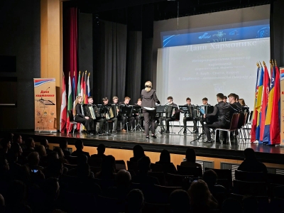(FOTO) "Srpska je na kulturnoj mapi Evrope i svijeta" Festival "Dani harmonike" u Bijeljini okupio 150 umjetnika iz 15 zemalja