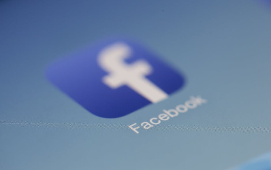 Pao Facebook: Društvena mreža nedostupna, a korisnici interneta zbijaju šale