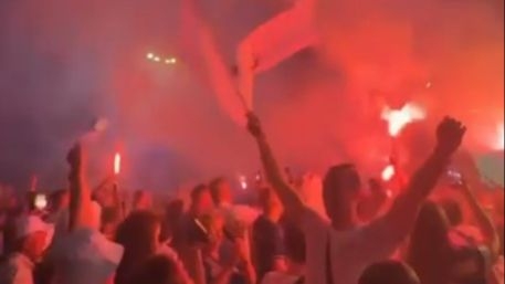 Slavlje u Bihaću: Baklje i pjesma nakon pobjede Zmajeva protiv Katara
