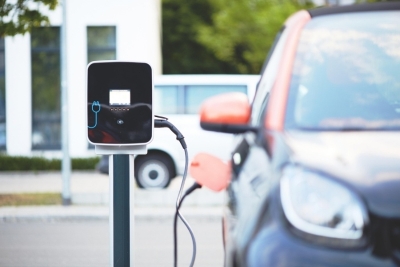 RAZLIKA JE NEVJEROVATNA: Ukoliko planirate kupovinu električnog vozila – ovo trebate znati...