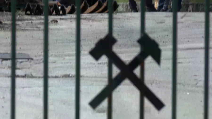 Zenički rudari već drugu noć iz protesta prenoćili u jami Raspotočje