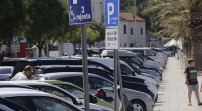 Poznate cijene parkinga u Makarskoj za ovo ljeto