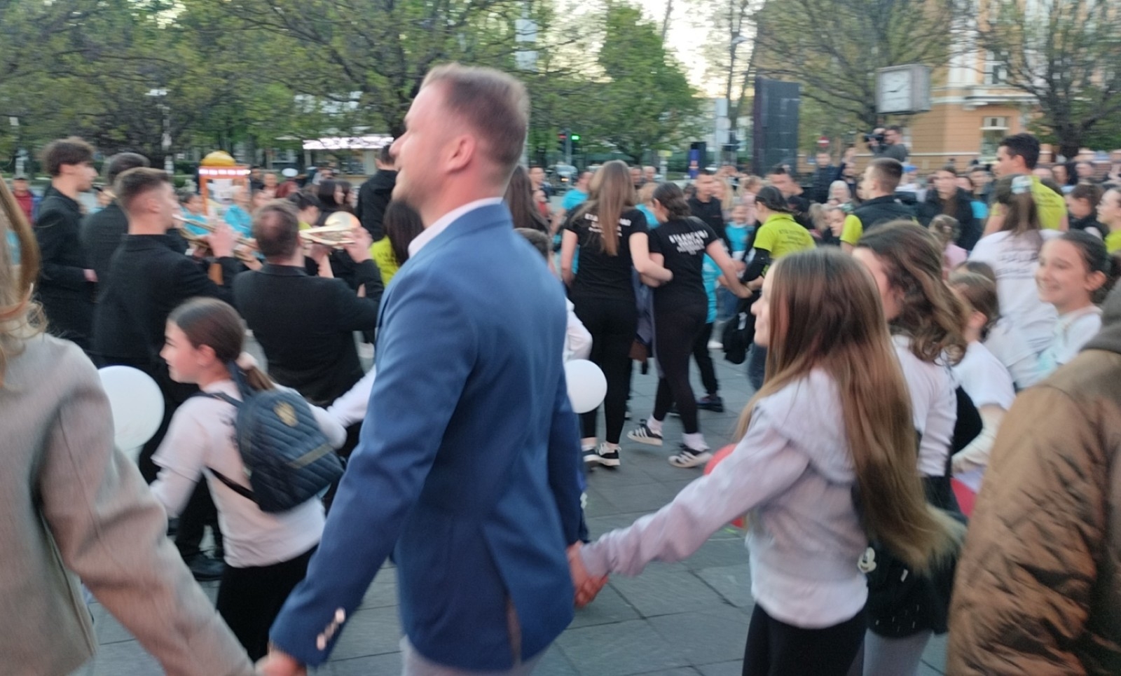 I gradonačelnik se uhvatio u kolce: Atmosfera u centru Banjaluke “nikad vrelija” FOTO/VIDEO