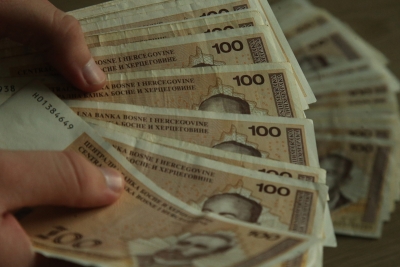 KO JE NAJVEĆI DUŽNIK? Javni dug BiH porastao na 13,74 milijardi KM, rast od 6 odsto u poređenju sa 2023. godinom