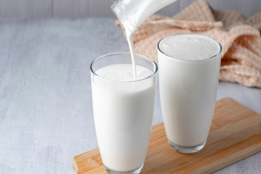 PRIRODNI SAVEZNIK CRIJEVA: Šta se događa u vašem tijelu ako pijete kefir svaki dan?
