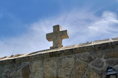 SUTRA PETROVDAN SPC proslavlja praznik posvećen Svetim apostolima Petru i Pavlu