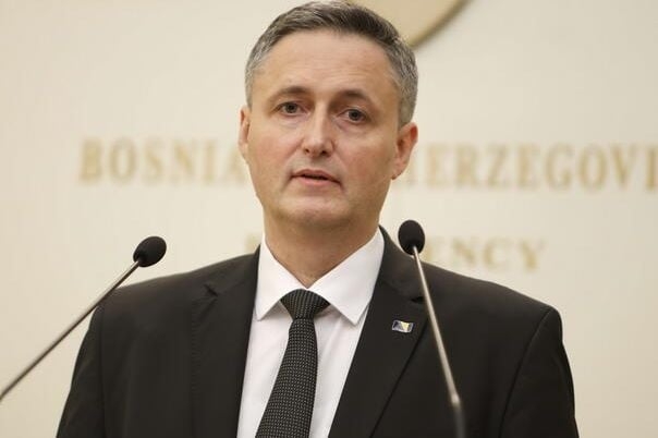 Bećirović povodom Dana bijelih traka: "Budućim generacijama moramo ostaviti jasnu poruku"