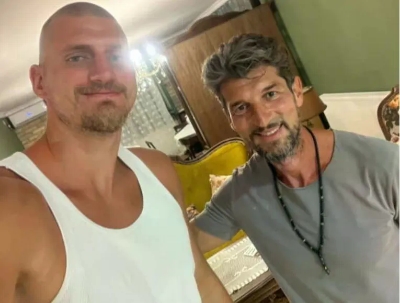 Nikola Jokić posjetio frizera u Somboru pa vlasnika salona iznenadio posebnim poklonima (FOTO)
