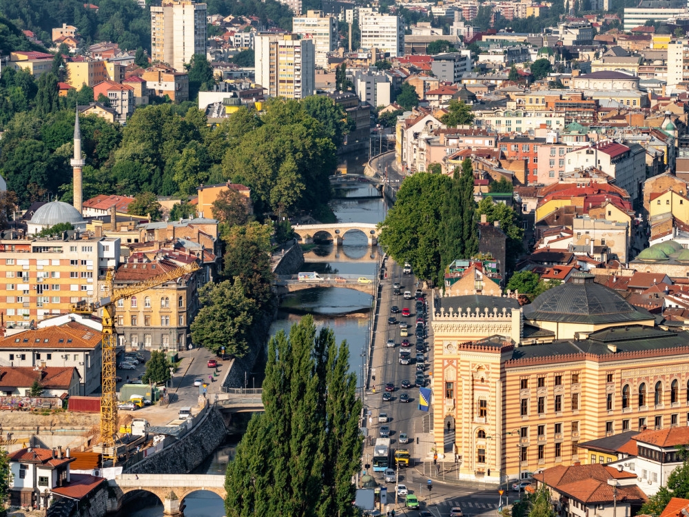 EBRD spušta očekivanja, plata pokazuje dublje nejednakosti u BiH