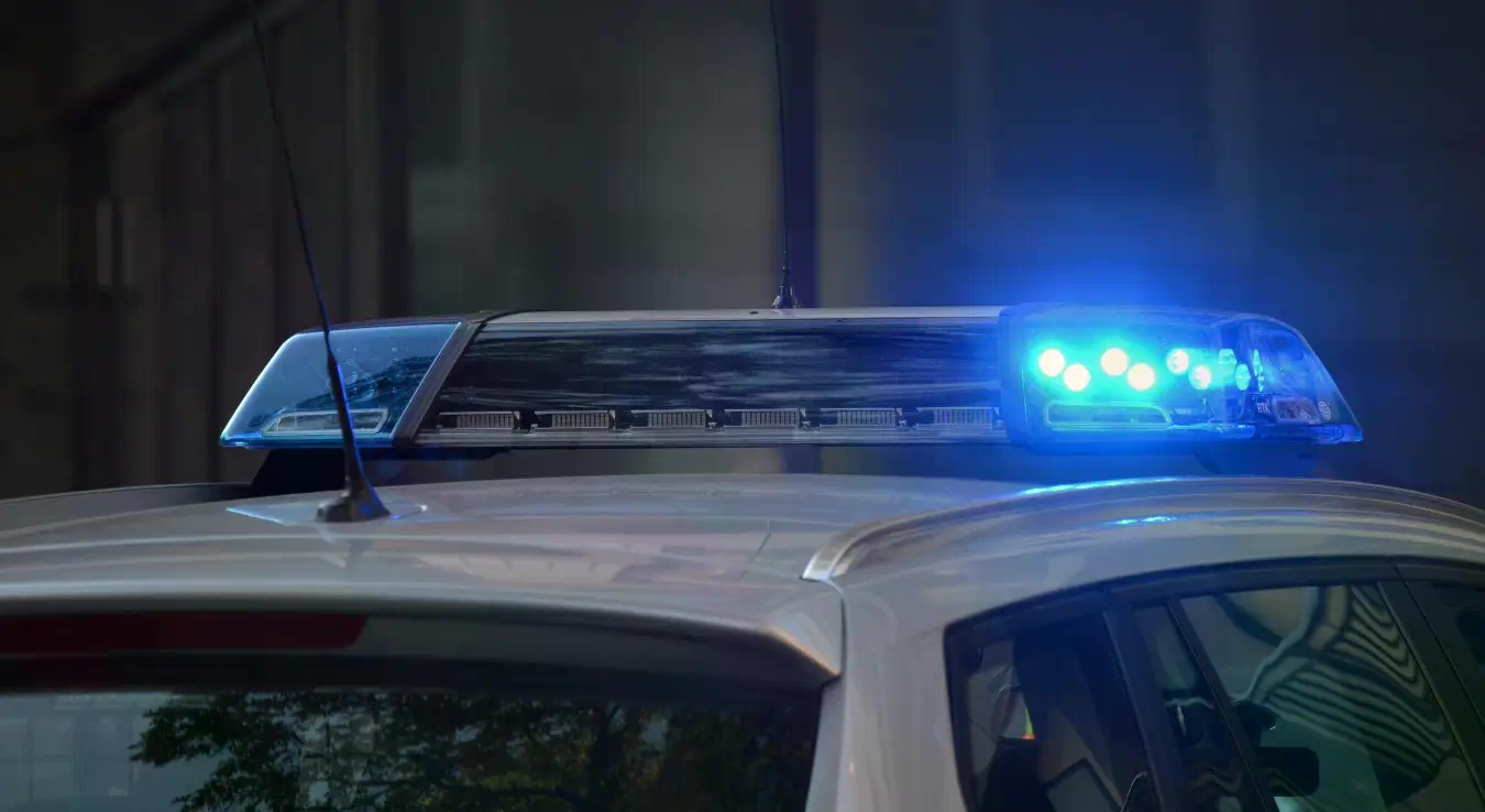 Дојаве о бомбама у више школа, полиција на терену