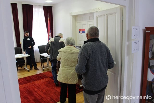 Izbori u Srbiji: Birališta se otvaraju i u Mostaru i Trebinju, donosimo sve lokacije