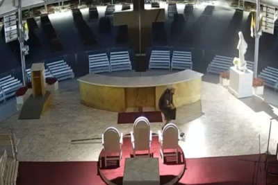 UŽAS U MEĐUGORJU: Vandali zapalili oltar i oskrnavili Podbrdo, isplivao video! Poznato koje su nacionalnosti počinioci...